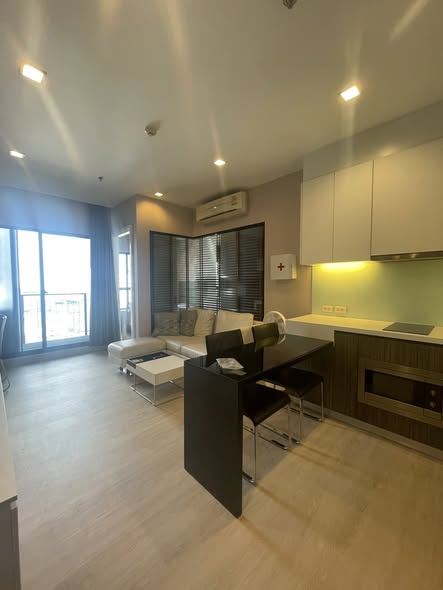 Urbano Absolute Sathon-Taksin