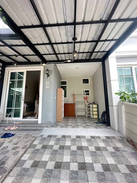 room interior of โกลเด้น ทาวน์ 3 ลาดพร้าว เกษตรนวมินทร์