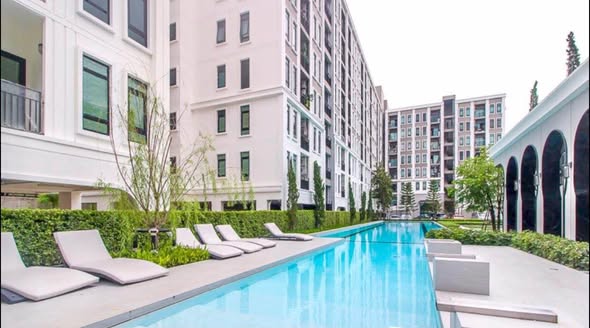 pool of Aspire Asoke-Ratchada