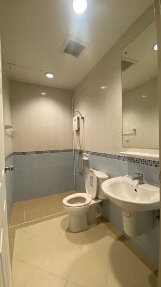 Ban Klang Muang Luzern Sukhumwit