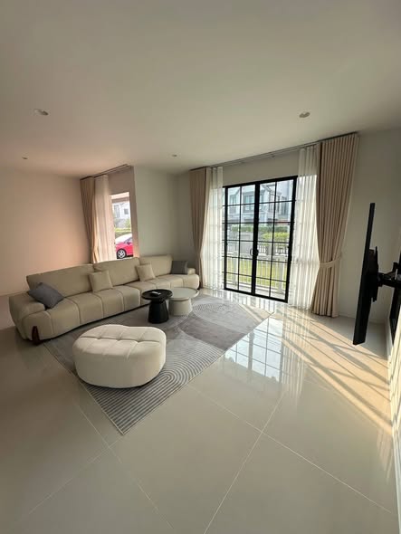 bedroom and living room of Burasiri Panya-Indra