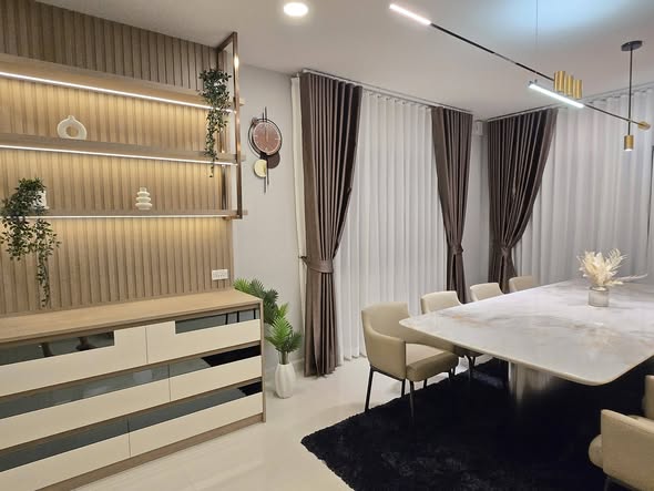 room interior and bathroom of Centro Bangna