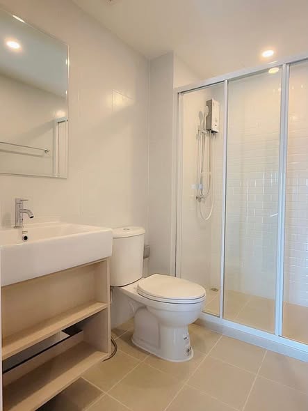 bathroom of Chewathai Hallmark Ladprao – Chokchai 4 Phase 2