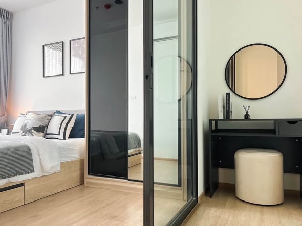 bedroom and room interior of Chewathai Kaset-Nawamin