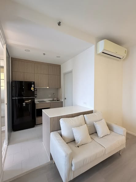 kitchen of De Lapis Charan 81 by Grand Unity