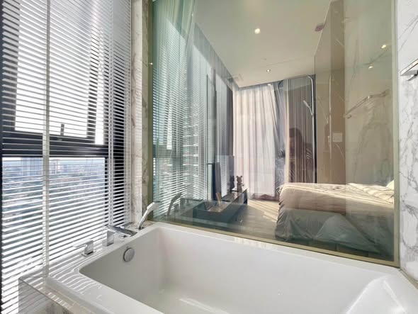 HYDE Heritage Thonglor, Sukhumvit 59 main road