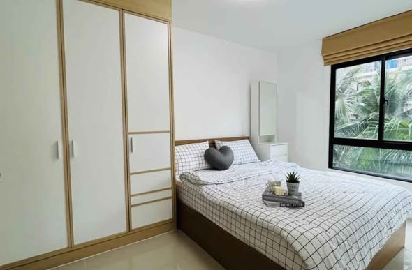 bedroom and room interior of iCondo Sukhumvit 105