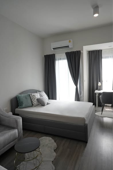 bedroom of IDEO Chula-Sam Yan