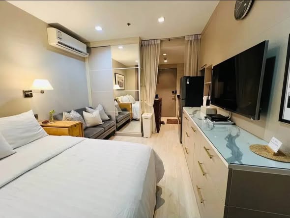 bedroom of Ideo Mobi Sukhumvit 81