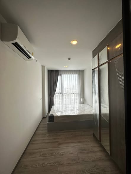 bedroom and room interior of Knightsbridge Collage Sukhumvit 107