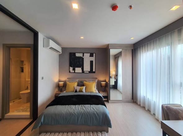 bedroom and room interior of Life Asoke – Rama 9