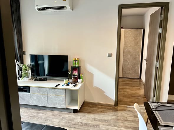 room interior of Life Ladprao Valley