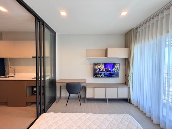 bedroom and living room and room interior of Life Sathorn Sierra ไลฟ์ สาทร เซียร์รา