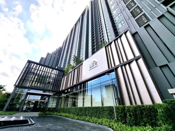 Life Sathorn Sierra ไลฟ์ สาทร เซียร์รา