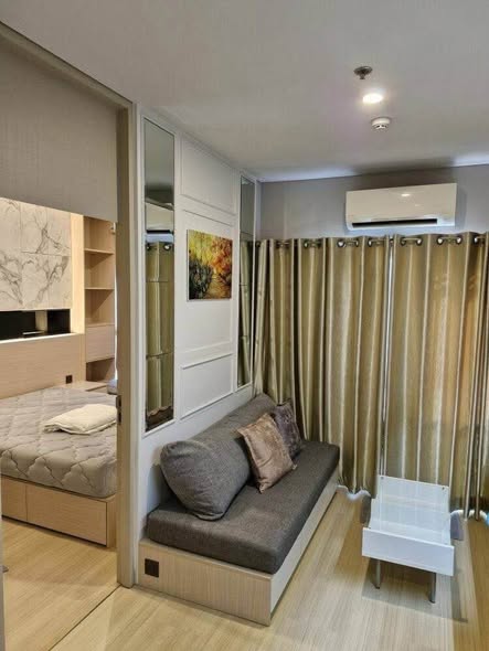 bedroom and room interior of Lumpini Suite Phetchaburi – Makkasan