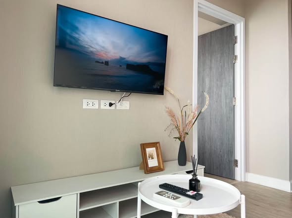 Metro Luxe Riverfront Rattanathibet