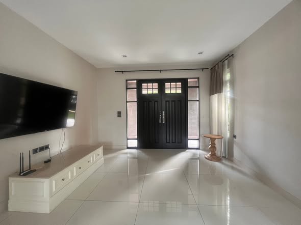 living room and room interior of Nantawan Bangna Km. 7