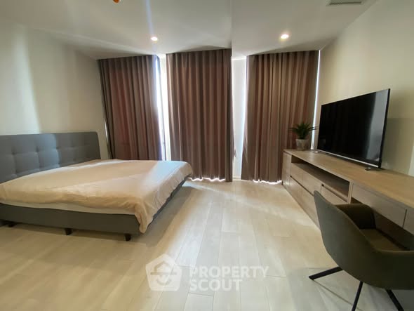 bedroom of Noble Ploenchit