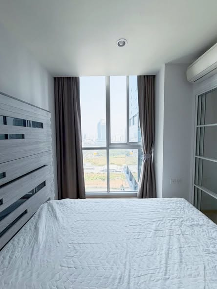 bedroom of Noble Revolve Ratchada 1