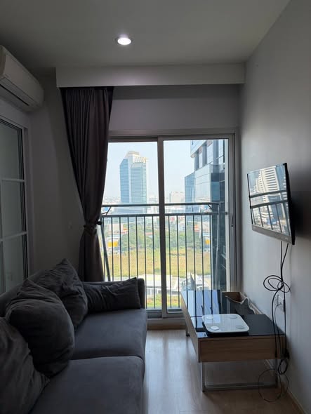 Noble Revolve Ratchada 1