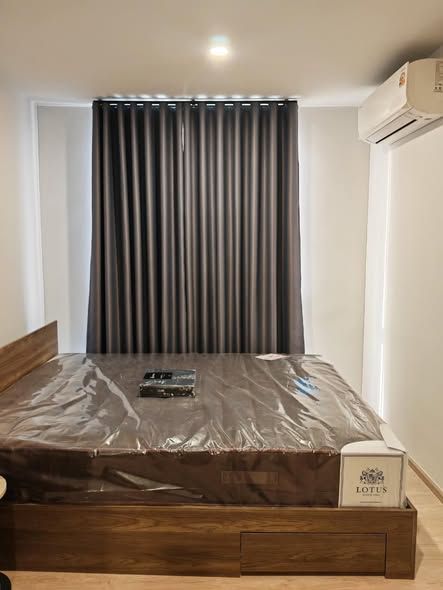 bedroom and room interior of Nue Cross Khu Khot Station (นิว ครอส คูคต สเตชัน)