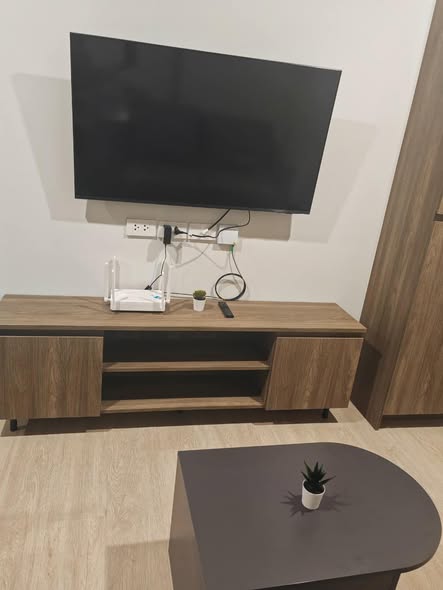 living room and room interior of Nue Cross Khu Khot Station (นิว ครอส คูคต สเตชัน)