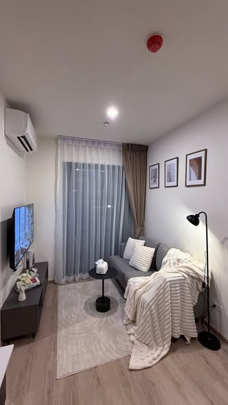 living room and bedroom of Nue District R9