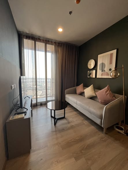 living room and bedroom of Oka Haus