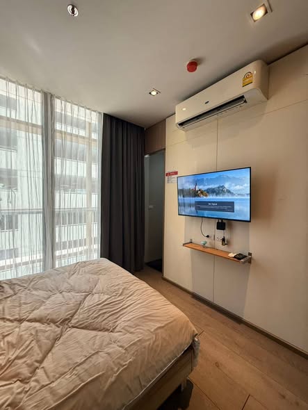 bedroom and room interior of Park Origin Phrom Phong
