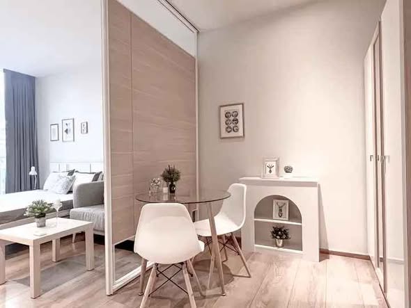 living room and bedroom of Park Origin Phrom Phong