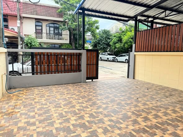 Piemsuk Rattanathibeth-Rachapruek