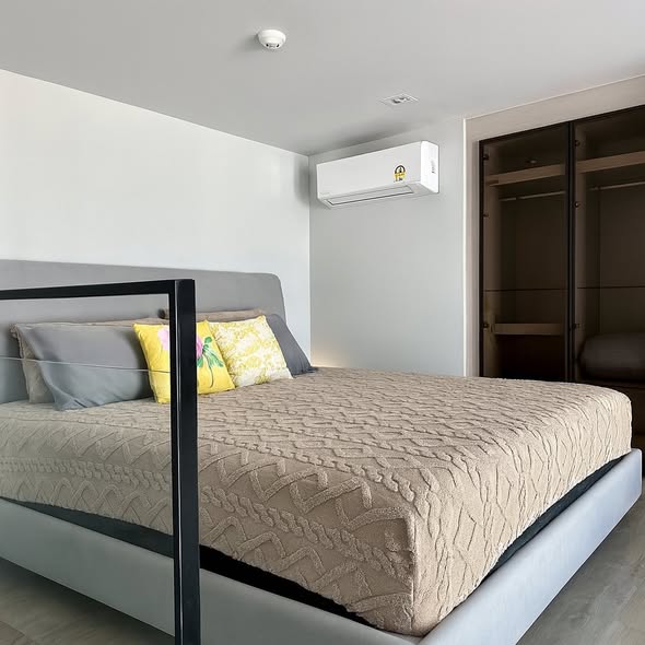 bedroom and room interior of Piti Sukhumvit 101