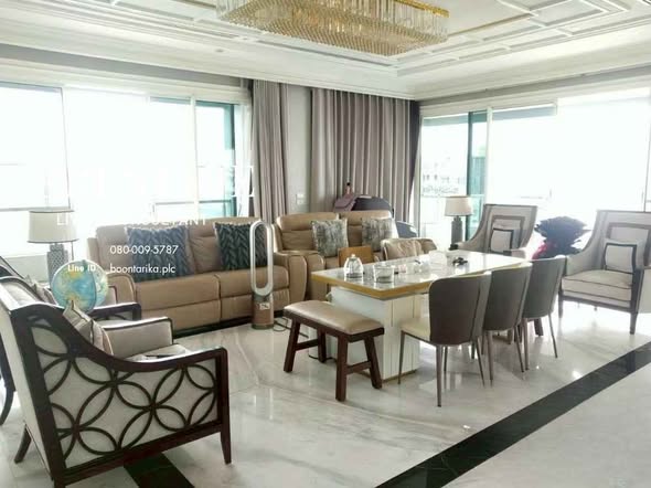 living room and room interior of Q Asoke