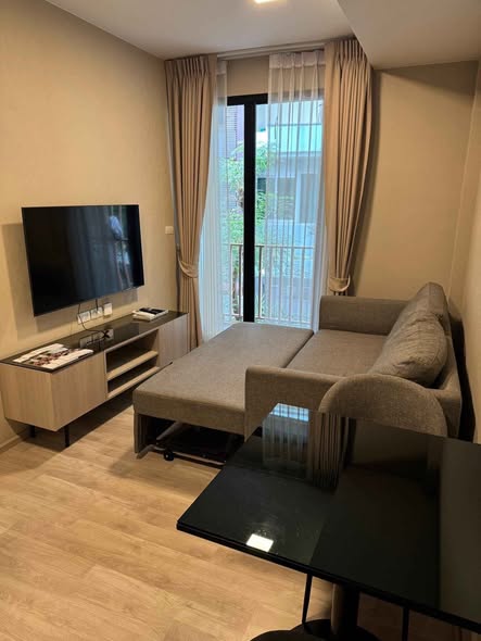 living room and bedroom of Quintara Arte Sukhumvit 52