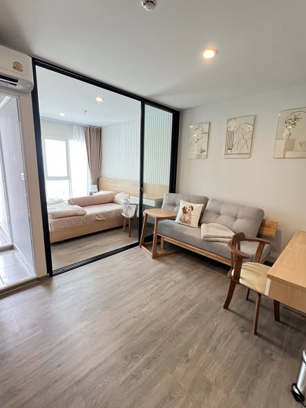 bedroom and room interior of Regent Home Bangna (รีเจ้นท์โฮม บางนา)