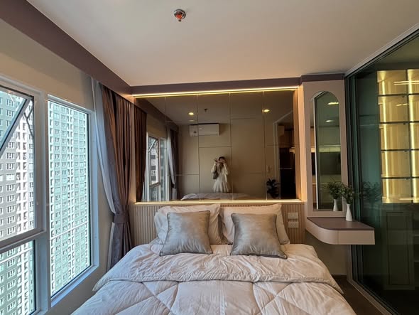 bedroom and room interior of Regent Home Bangna (รีเจ้นท์โฮม บางนา)