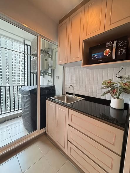 kitchen of Regent Home Bangna (รีเจ้นท์โฮม บางนา)