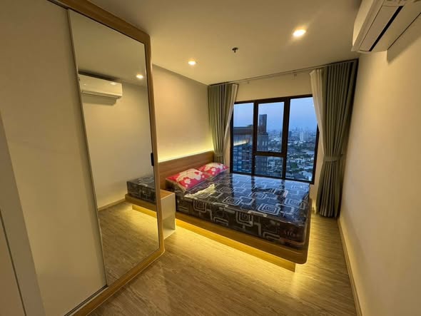 bedroom of Regent Home Wutthakat