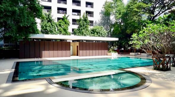 pool of Sathorn Park Place Condominium