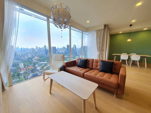 living room and bedroom of Siamese Exclusive Sukhumvit 42