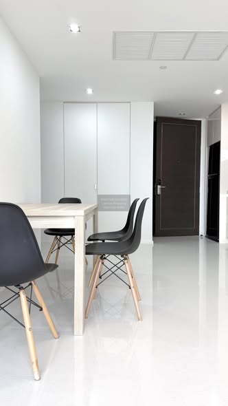 room interior of The Bangkok Sathorn