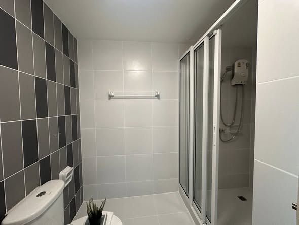 bathroom of THE BASE Chaengwattana