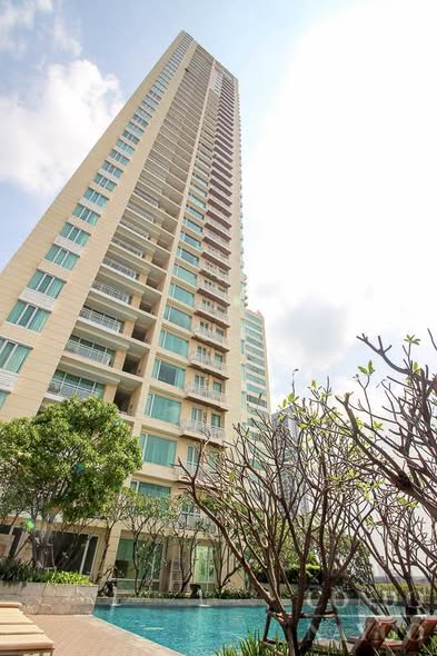 THE EMPIRE PLACE SATHON