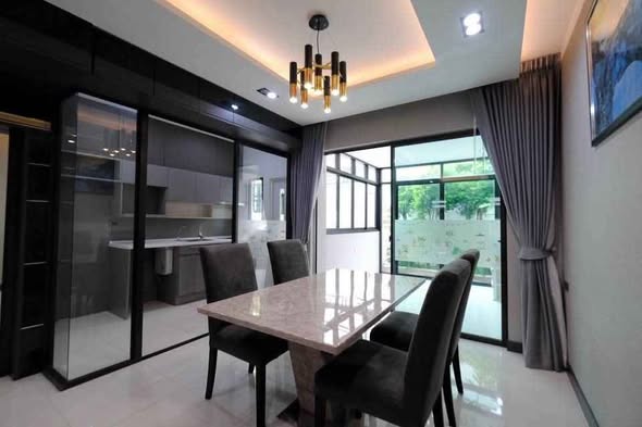 bedroom and room interior of The Landmark เอกมัย รามอินทรา