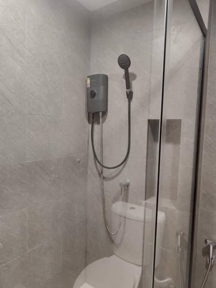 bathroom of The Livin Ramkhamhaeng : เดอะ ลิฟวิ่น รามคำแหง