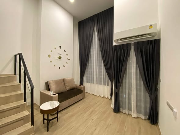 bedroom of The Rich Rama 9 – Srinagarindra