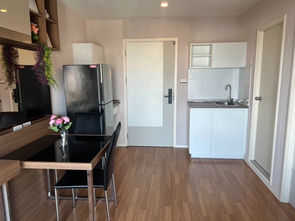 room interior of The Selected Kaset-Ngamwongwan by LPN