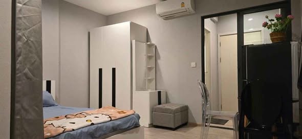 bedroom of The Tree Huamak Interchange