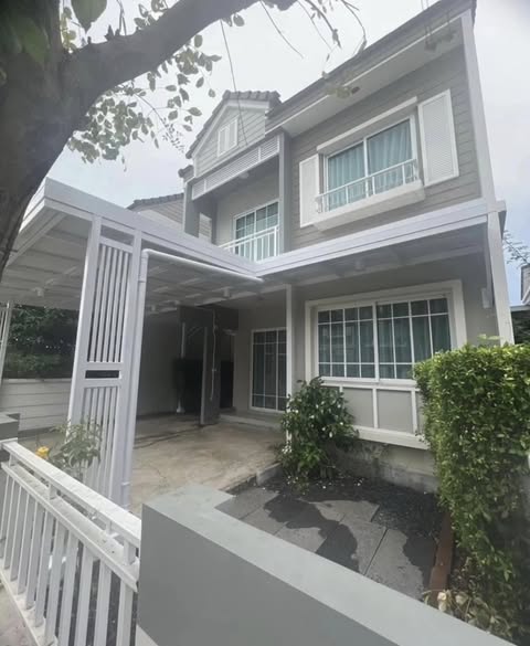 The Village 3 Bang Na-Wong Waen