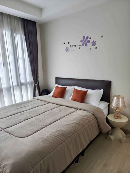 bedroom of Thru Thong Lor